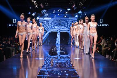 發布秀主題一：錯位時空